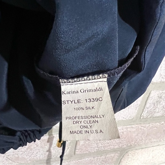 Karina Grimaldi Silk Colorblock Cream and Navy Blouse Size XS - Picture 10 of 10